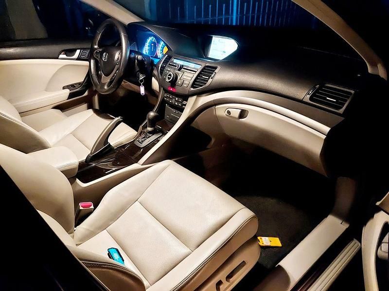 Gebraucht Honda Accord Executive 201 PS (147 kW) 2009 Grau Limousine