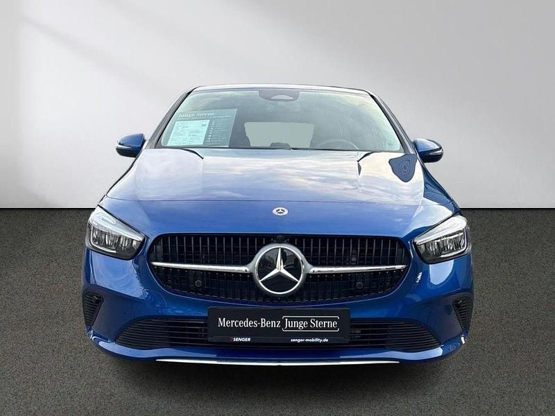 Gebraucht Mercedes B220 Progressive 190 PS (139 kW) 2025 Lack spektralblau Van / Kleinbus