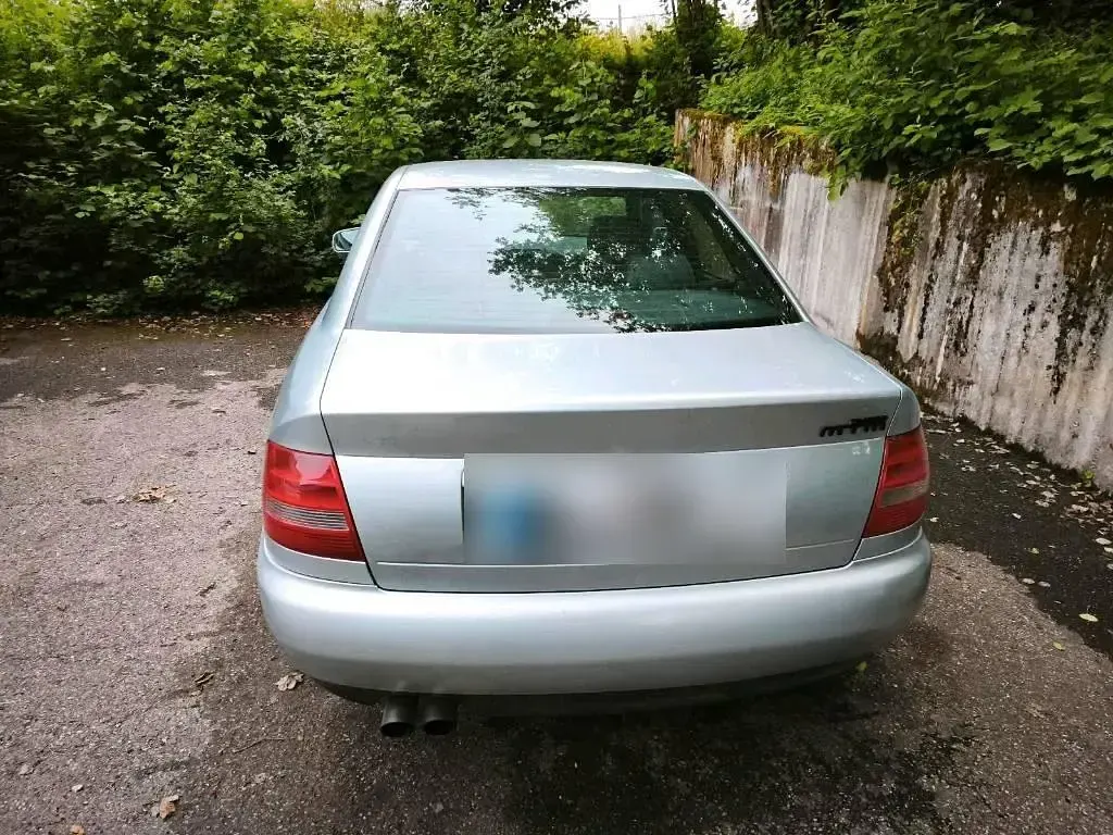 Gebraucht Audi A4 210 PS (154 kW) 1996 Silber Limousine