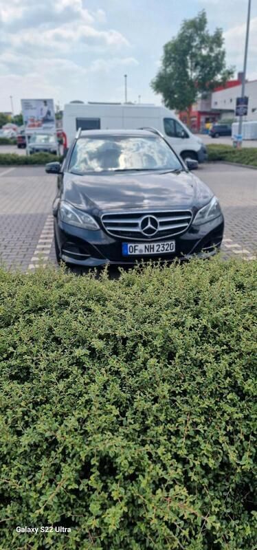 Schwarz Gebraucht 2014 Mercedes E350 Kombi | 12.800 € (Etwas zu teuer) - Bild 1/4