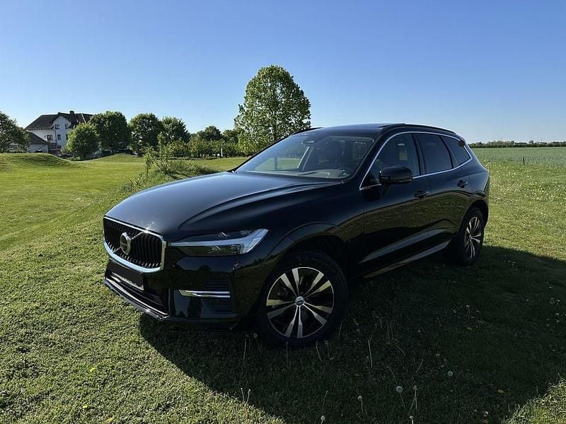 Schwarz Gebraucht 2021 Volvo XC60 Momentum SUV | 32.700 € (Etwas zu teuer) - Bild 1/4