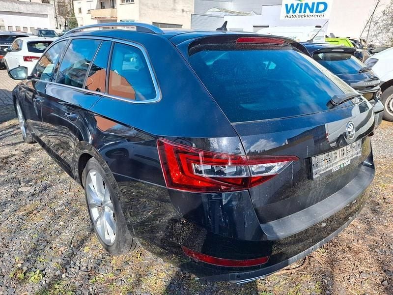 Gebraucht Skoda Superb Style 190 PS (139 kW) 2017 Schwarz Kombi