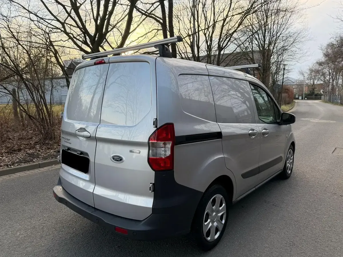 Gebraucht Ford Transit 101 PS (74 kW) 2018 Silber Kleinwagen
