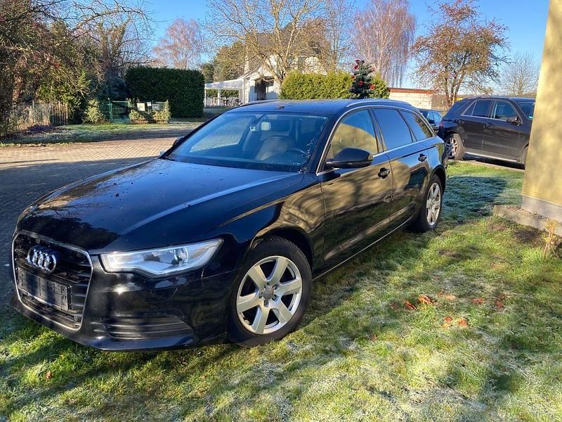 Schwarz Gebraucht 2012 Audi A6 Ambiente Kombi | 7.500 € (Guter Preis) - Bild 1/4