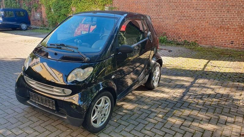 Schwarz Gebraucht 2006 Smart ForTwo Cabrio Pulse Cabrio | 1.999 € (Fairer Preis) - Bild 1/4