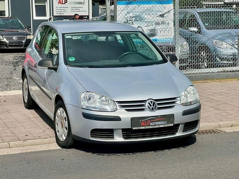 Silber Gebraucht 2007 VW Golf V Trendline Limousine | 3.149 € (Fairer Preis) - Bild 1/4