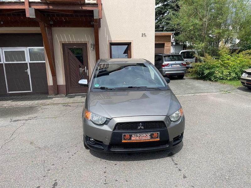 Grau Gebraucht 2008 Mitsubishi Colt Intense Limousine | 2.999 € (Etwas zu teuer) - Bild 1/4