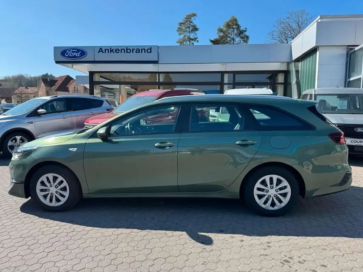 Używany Kia Ceed 101 KM (74 kW) 2022 Andere Hatchback