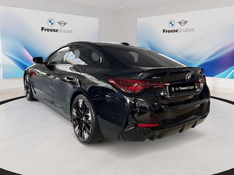 Neu BMW 430 Performance 286 PS (210 kW) 2025 Black sapphire Coupé