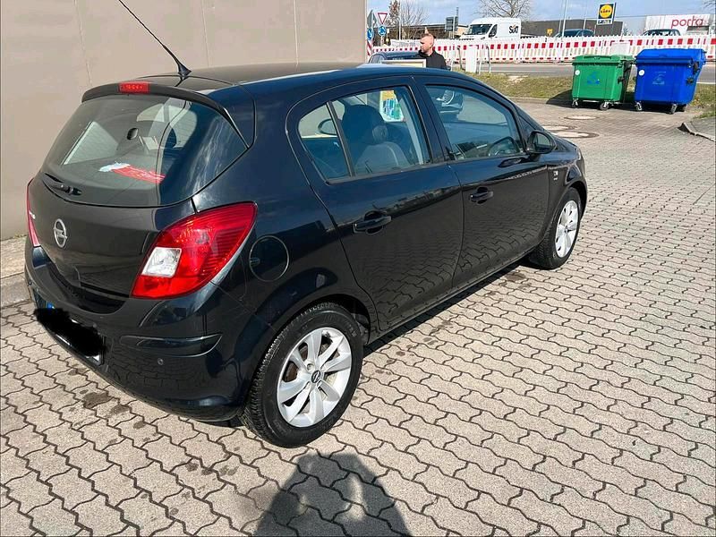 Gebraucht Opel Corsa 87 PS (63 kW) 2014 Schwarz Kleinwagen