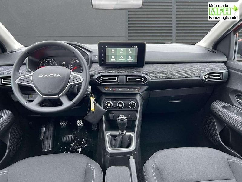 Neu Dacia Jogger Expression 101 PS (74 kW) 2025 Terracottabraun Van / Kleinbus