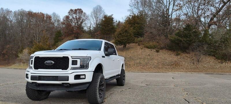Weiß Gebraucht 2020 Ford F-150 XLT Abholung | 56.400 € - Bild 1/4