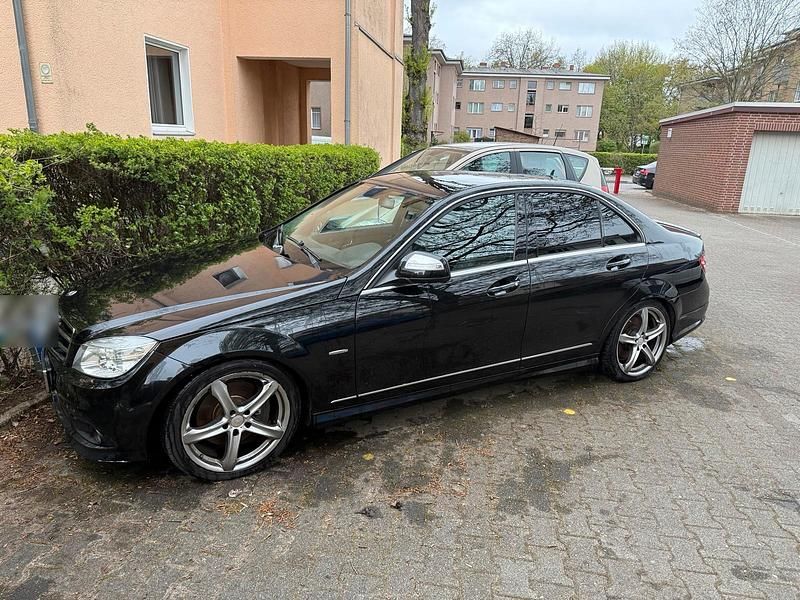 Gebraucht Mercedes C320 224 PS (164 kW) 2008 Schwarz Limousine