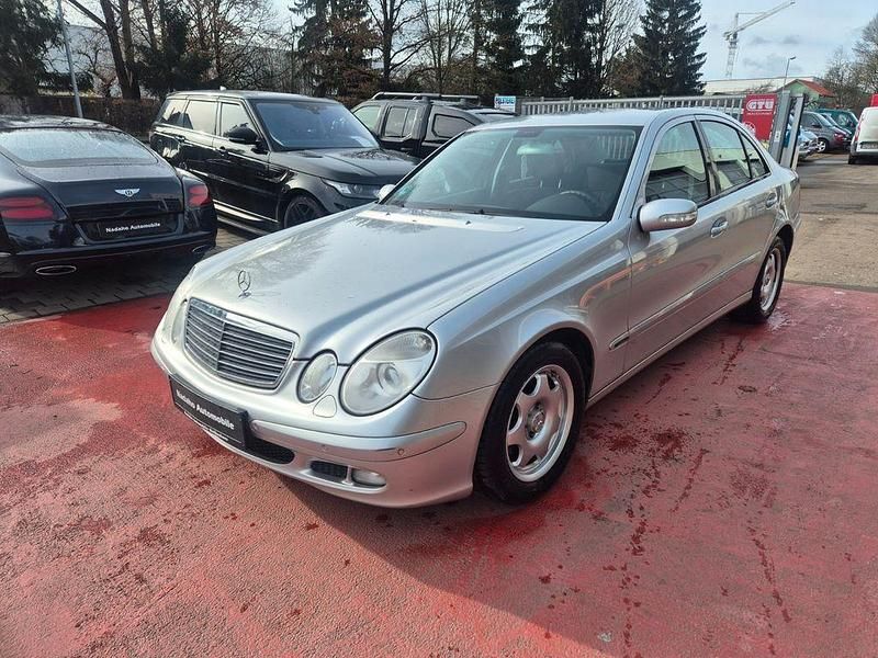 Gebraucht Mercedes E320 177 PS (130 kW) 2005 Silber Limousine