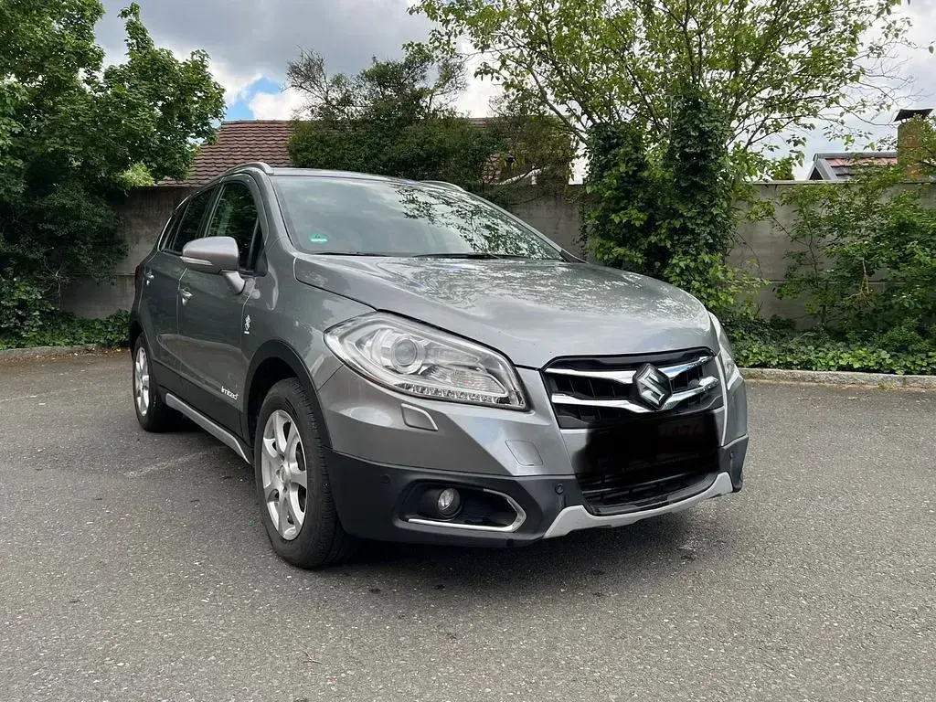 Gebraucht Suzuki SX4 120 PS (88 kW) 2016 Grau SUV