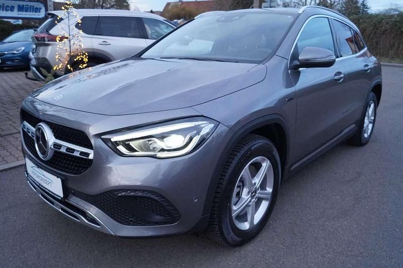 Gebraucht Mercedes GLA250 218 PS (160 kW) 2020 Schwarz SUV