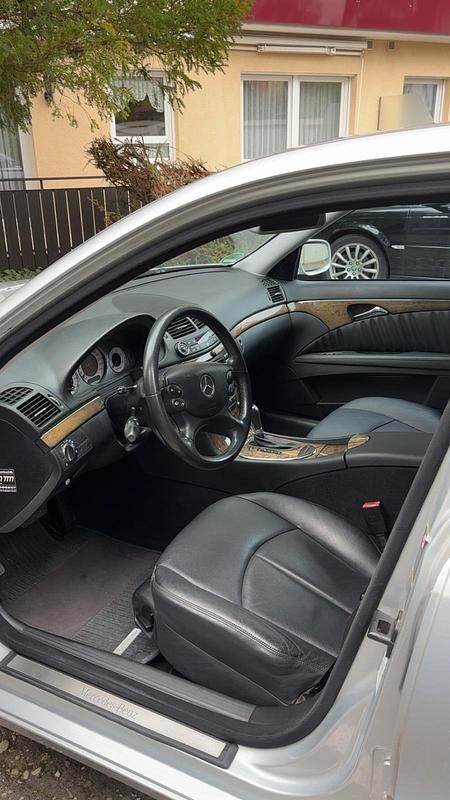 Gebraucht Mercedes E300 Avantgarde 211 PS (155 kW) 2008 Silber Limousine