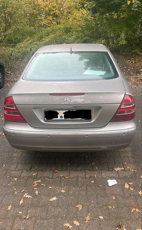 Gebraucht Mercedes E240 177 PS (130 kW) 2003 Beige Limousine