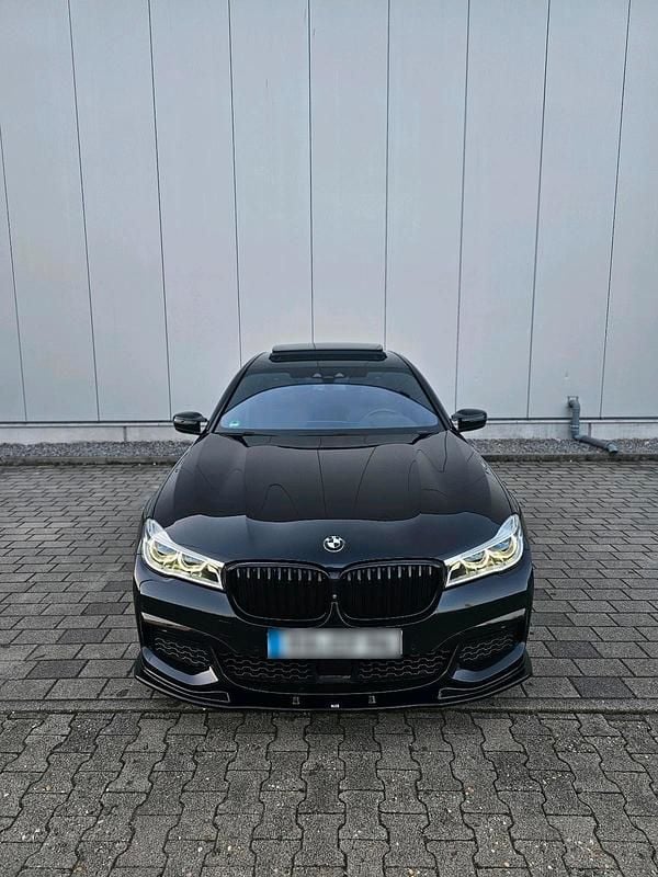 Gebraucht BMW 740L 326 PS (239 kW) 2018 Schwarz Limousine