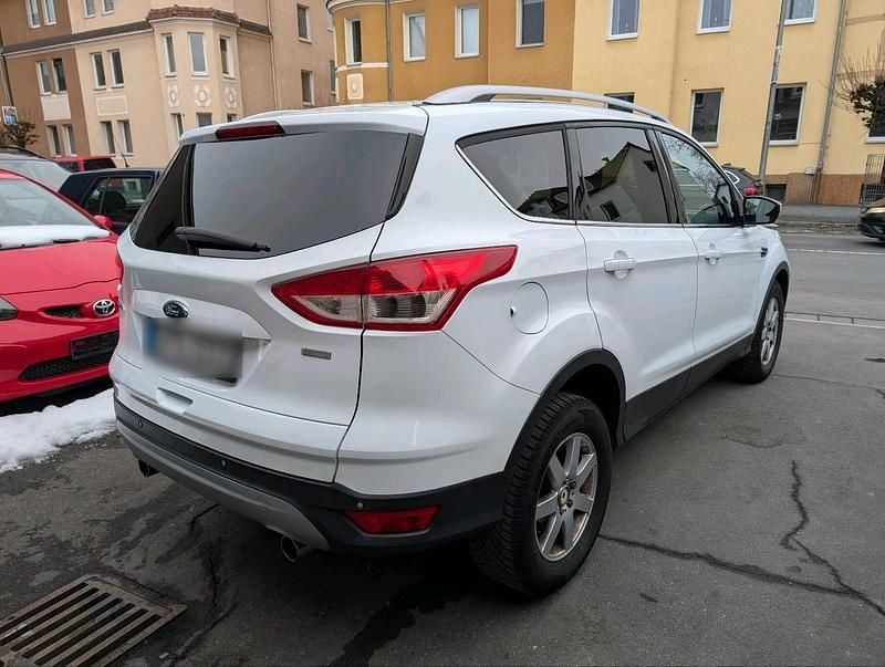 Gebraucht Ford Kuga 150 PS (110 kW) 2013 Weiß SUV