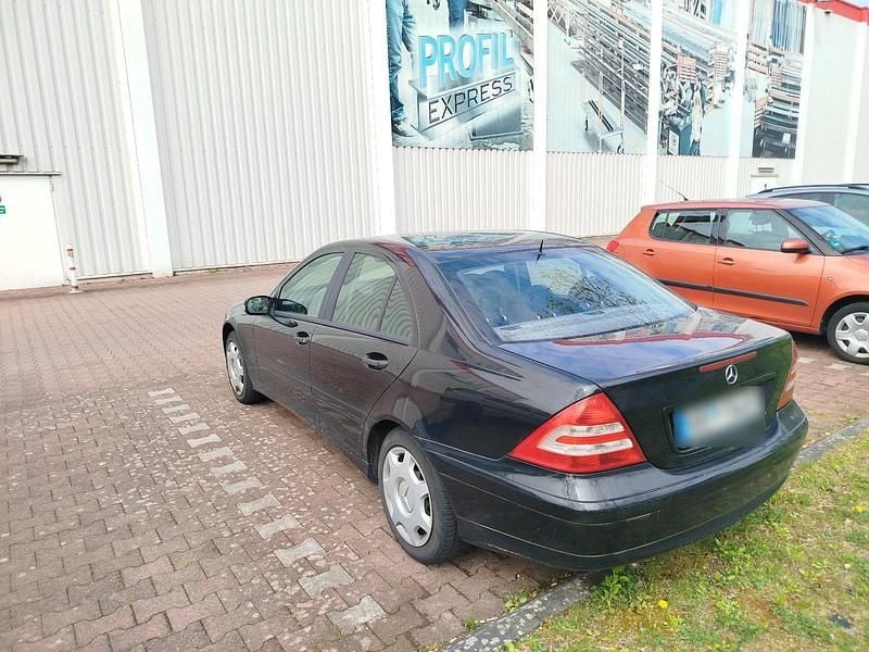 Gebraucht Mercedes C220 110 PS (80 kW) 2005 Schwarz Limousine