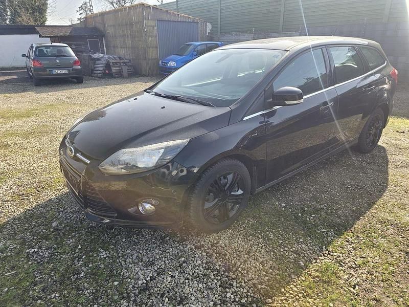 Gebraucht Ford Focus Titanium 125 PS (91 kW) 2012 Schwarz Limousine