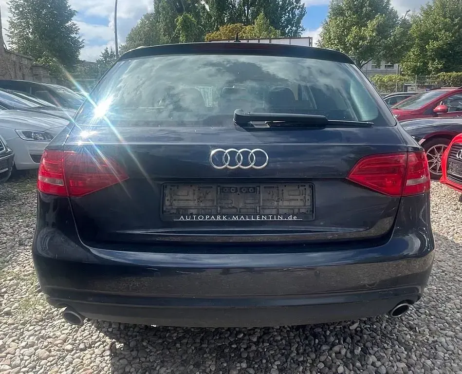 Gebraucht Audi A4 Attraction 245 PS (180 kW) 2012 Blau Kombi