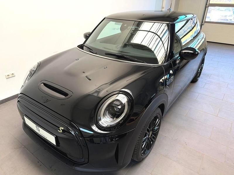 Gebraucht Mini Cooper SE Classic 135 kW (184 PS) 2022 Schwarz Kleinwagen