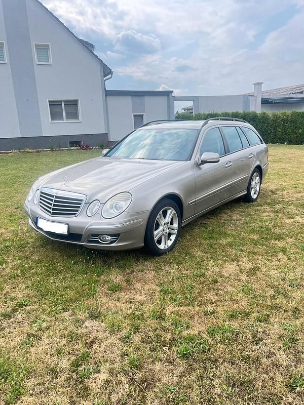 Gold Gebraucht 2006 Mercedes E320 Kombi | 5.500 € (Fairer Preis) - Bild 1/4