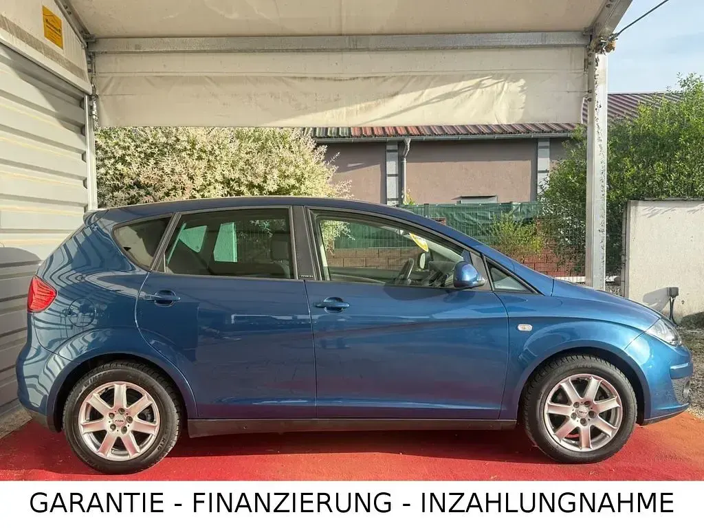 Gebraucht Seat Altea 105 PS (77 kW) 2015 Blau Limousine