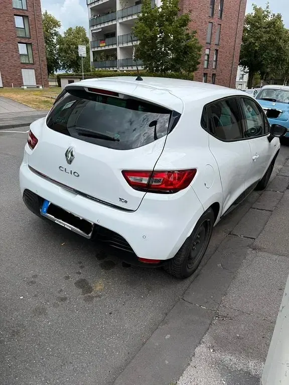 Gebraucht Renault Clio Dynamique 90 PS (66 kW) 2015 Weiß Limousine