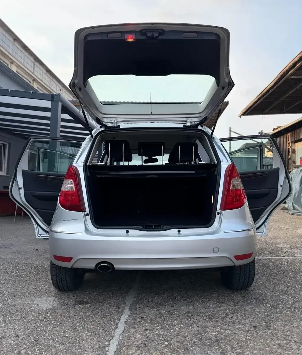 Gebraucht Mercedes A150 95 PS (69 kW) 2008 Grau Kleinwagen
