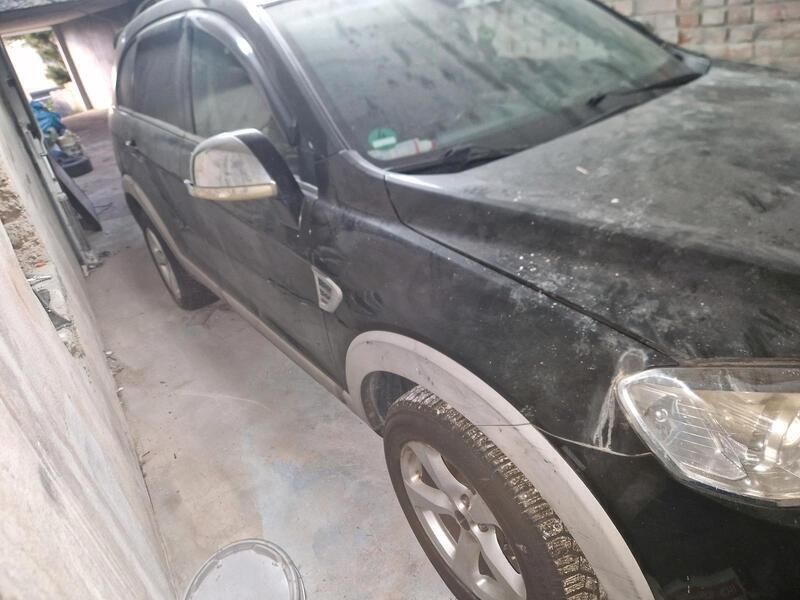 Schwarz Gebraucht 2007 Chevrolet Captiva SUV | 4.500 € (Fairer Preis) - Bild 1/4