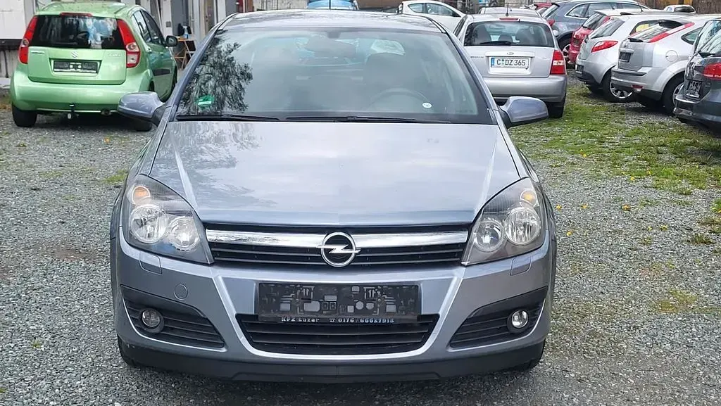 Gebraucht Opel Astra Edition 140 PS (102 kW) 2006 Silber Limousine