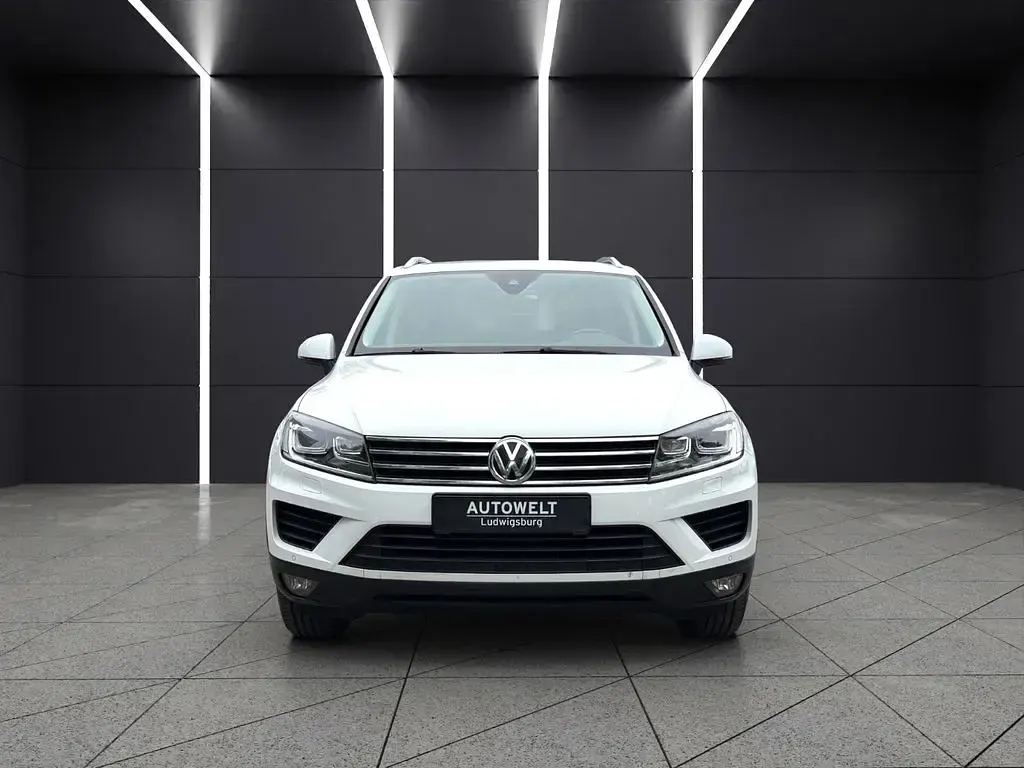 Używany VW Touareg Terrain Tech 262 KM (192 kW) 2018 Biały SUV
