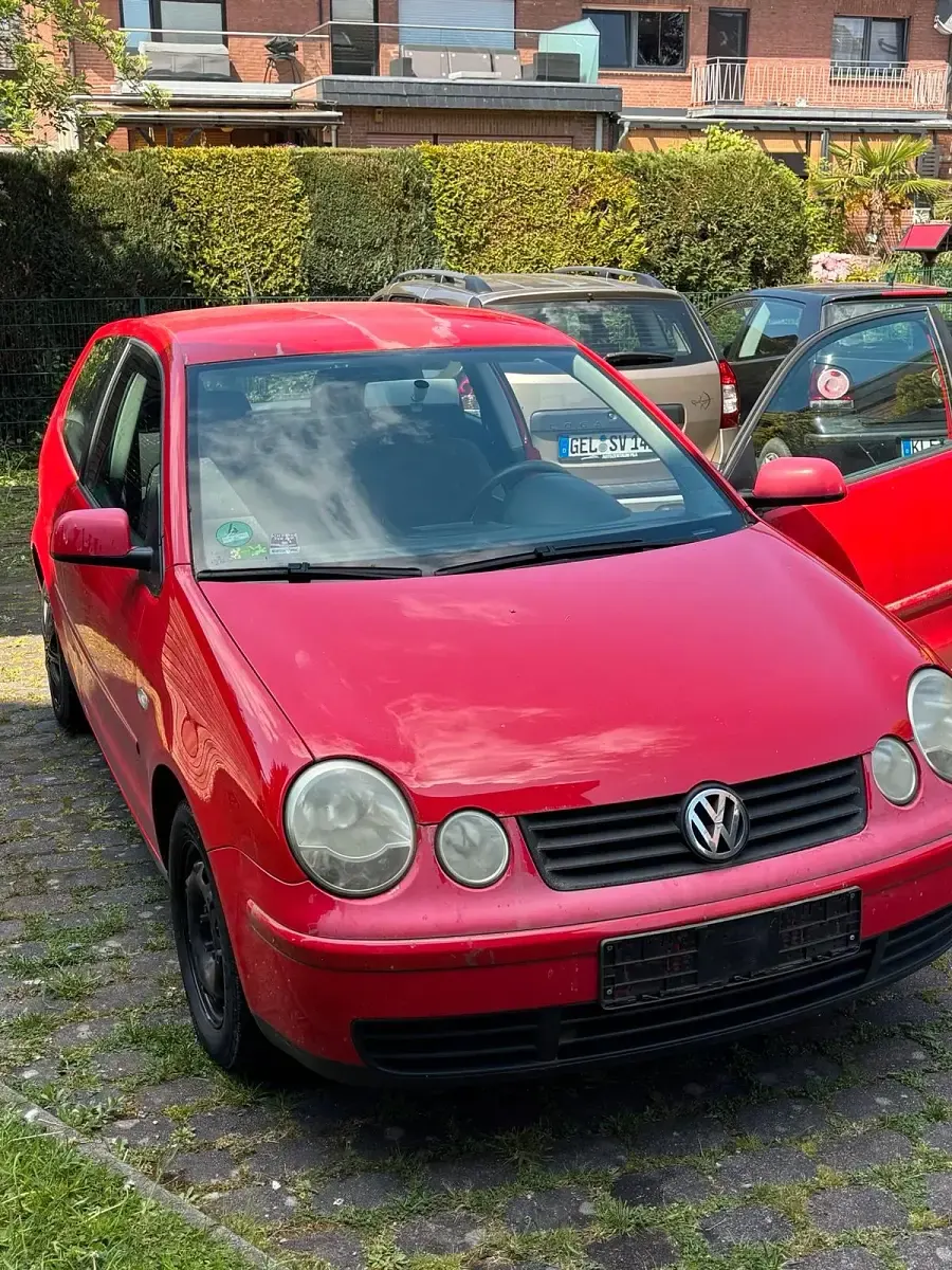 Gebraucht VW Polo 64 PS (47 kW) 2003 Rot Kleinwagen