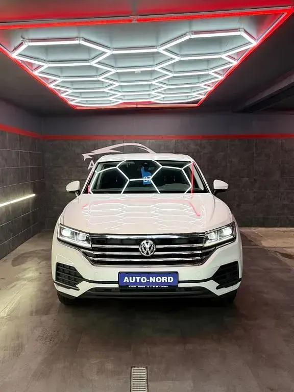 Gebraucht VW Touareg 286 PS (210 kW) 2019 Weiß SUV