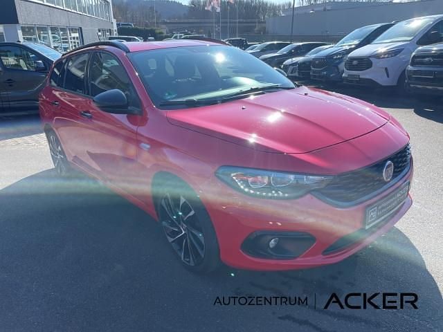 Gebraucht Fiat Tipo S 120 PS (88 kW) 2019 Passione red (vr168)) (rot Kombi