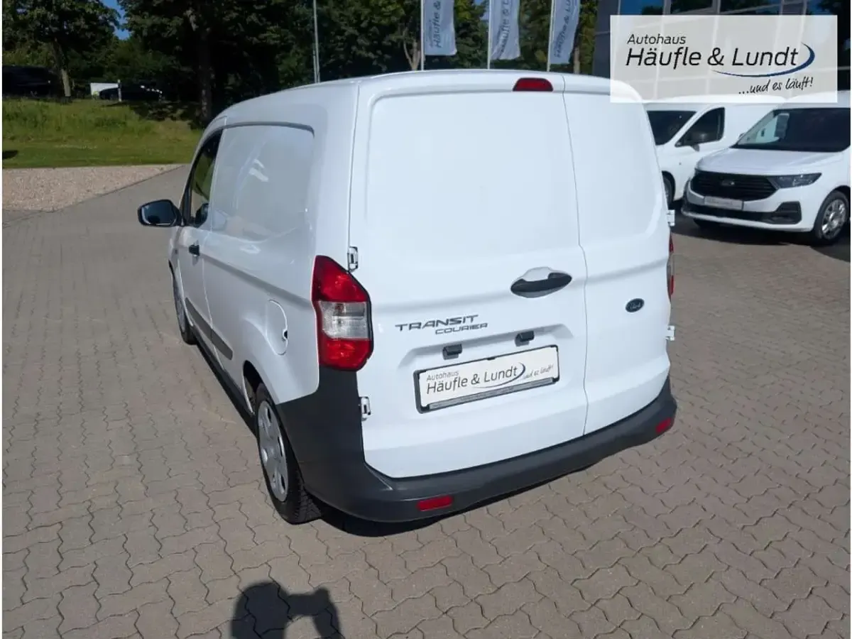 Gebraucht Ford Transit Trend 75 PS (55 kW) 2023 Frostweiß Van / Kleinbus