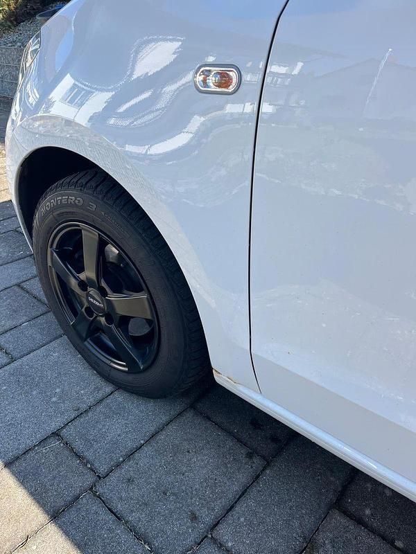 Gebraucht VW up! high up! 75 PS (55 kW) 2012 Weiß Kleinwagen