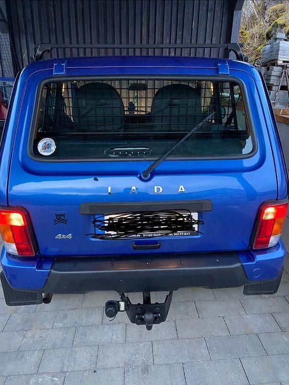 Gebraucht Lada Urban 83 PS (61 kW) 2019 Blau SUV