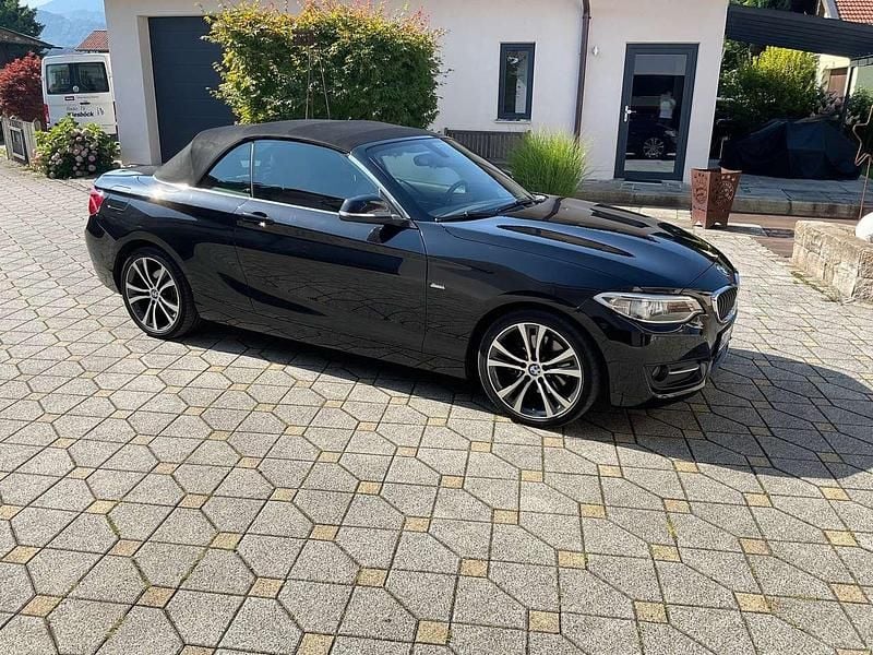 Schwarz Gebraucht 2016 BMW 225 Sport Line Cabrio | 20.500 € (Guter Preis) - Bild 1/4