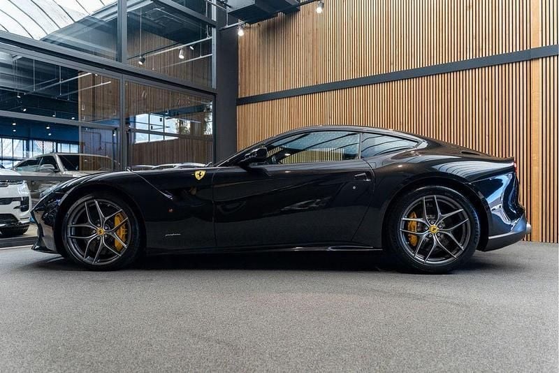 Gebraucht Ferrari F12 736 PS (541 kW) 2013 Schwarz Coupé
