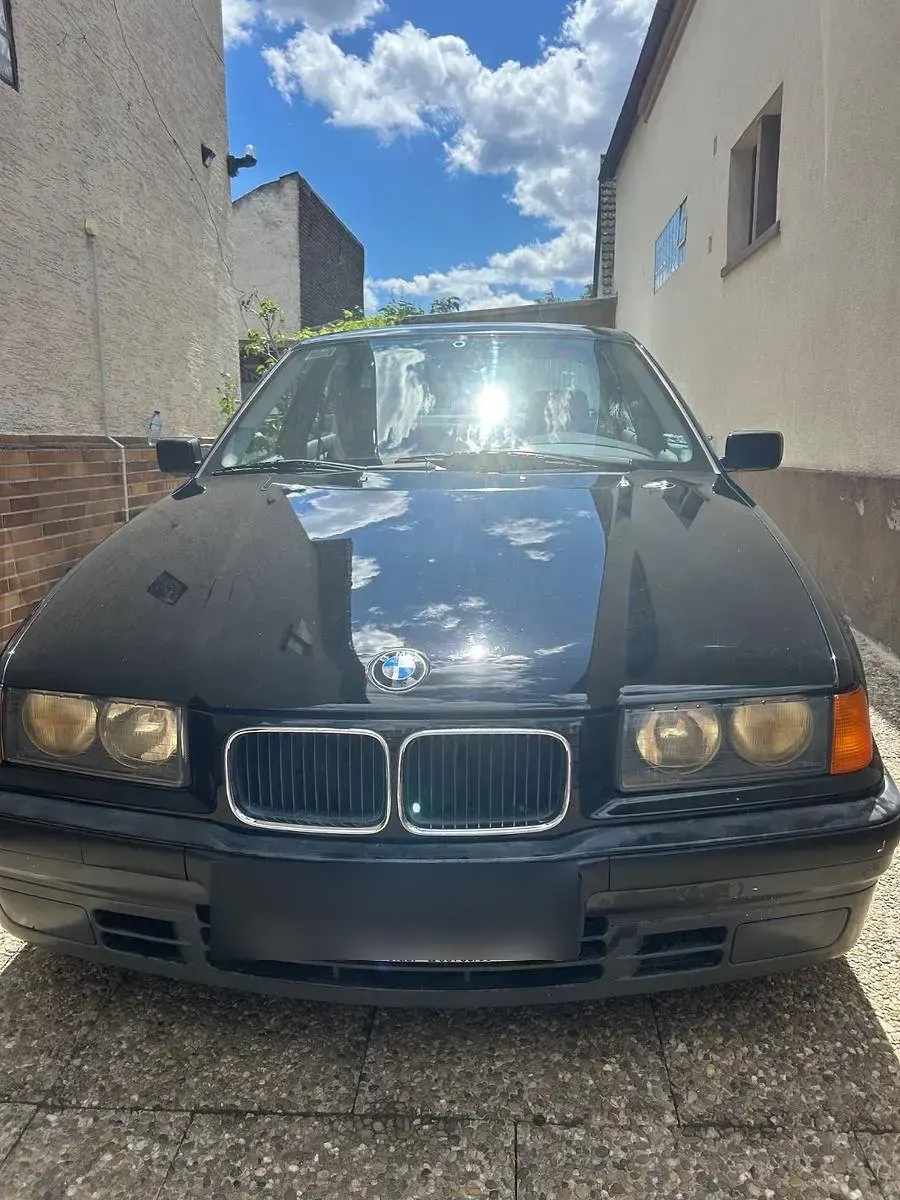 Gebraucht BMW 316 102 PS (75 kW) 1994 Limousine