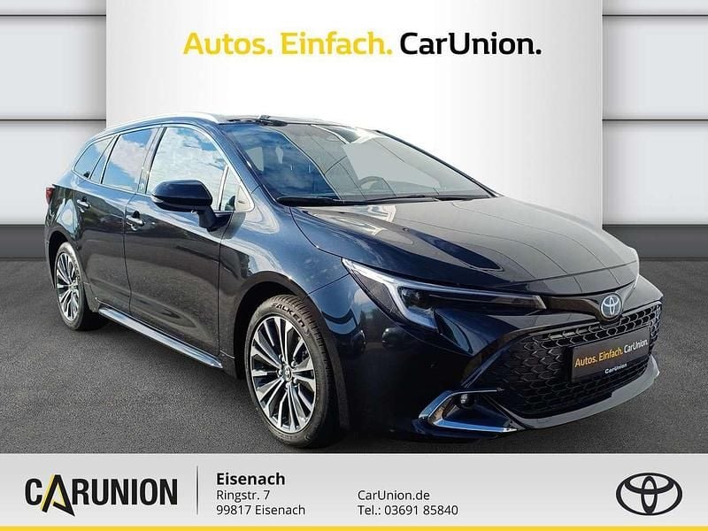 Gebraucht Toyota Corolla Team 140 PS (102 kW) 2023 Black mica / ink Kombi