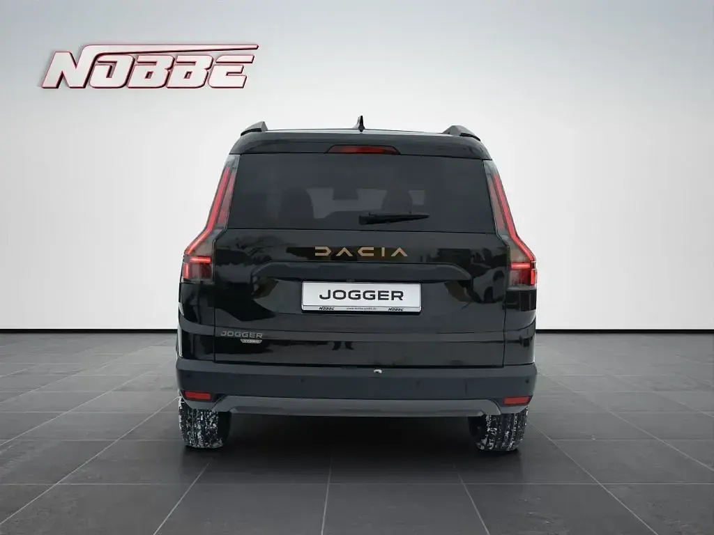 Neu Dacia Jogger Extreme 158 PS (116 kW) 2026 Schwarz Van / Kleinbus