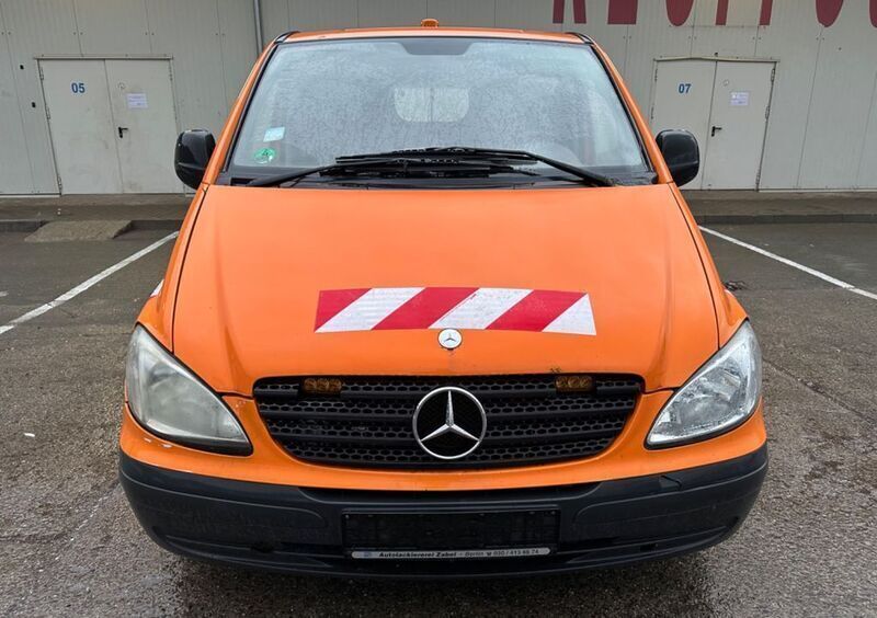 Orange Gebraucht 2003 Mercedes Vito Van / Kleinbus | 2.300 € (Superpreis) - Bild 1/4