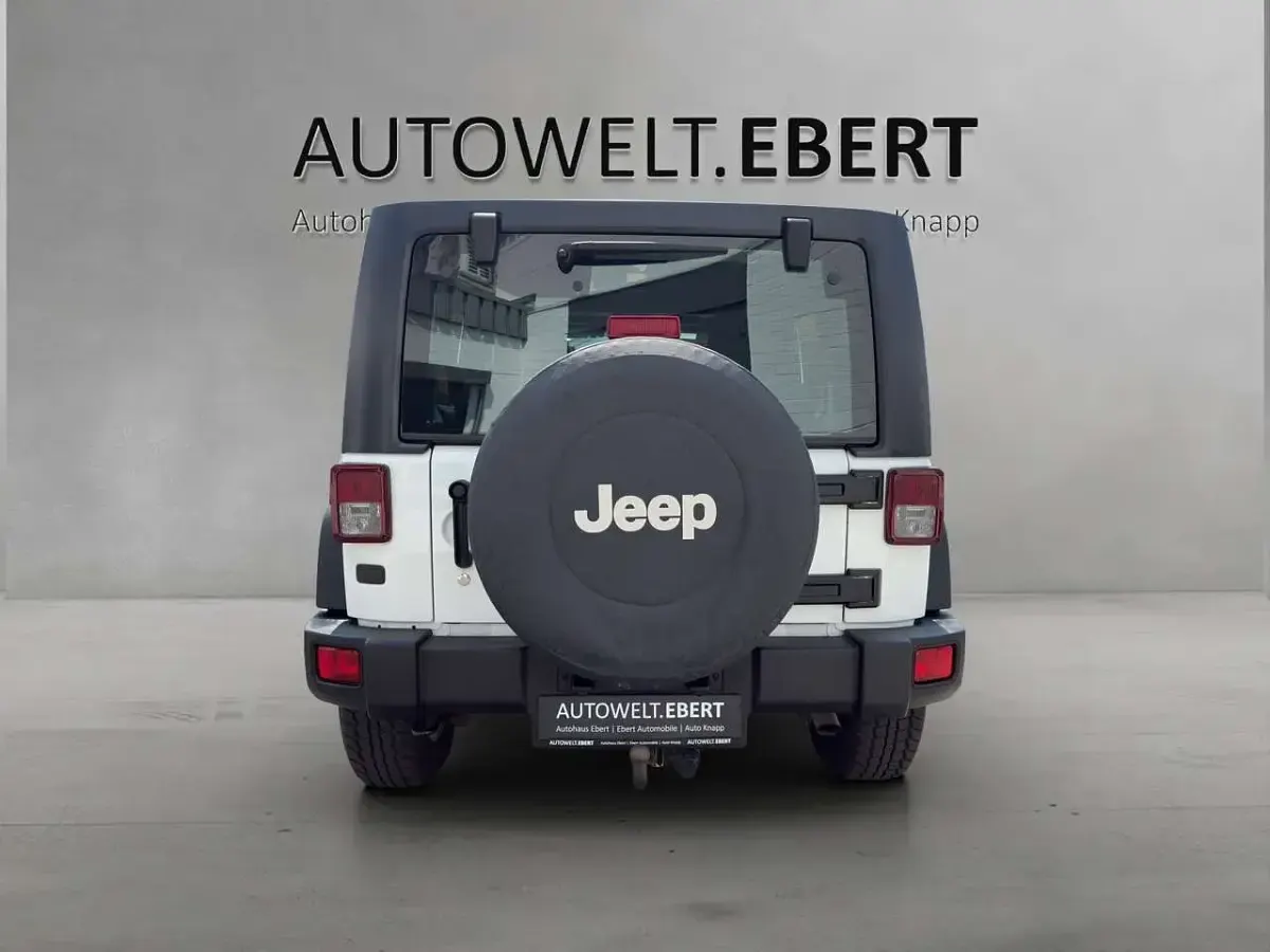 Gebraucht Jeep Wrangler 200 PS (147 kW) 2018 Bright white clear coat SUV