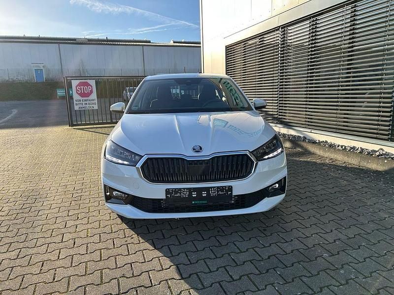 Gebraucht Skoda Fabia Selection 116 PS (85 kW) 2025 Weiß Limousine