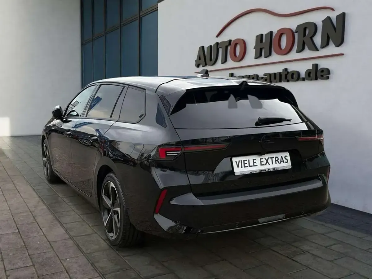 Second-hand Opel Astra 131 CP (96 kW) 2025 Negru Break